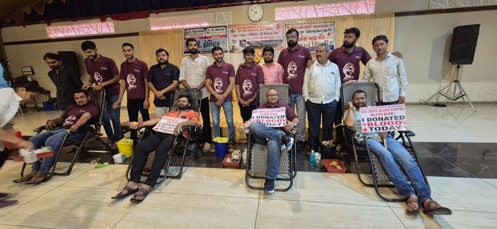 Blood donation camp organised by Y.Y.P in Sihor